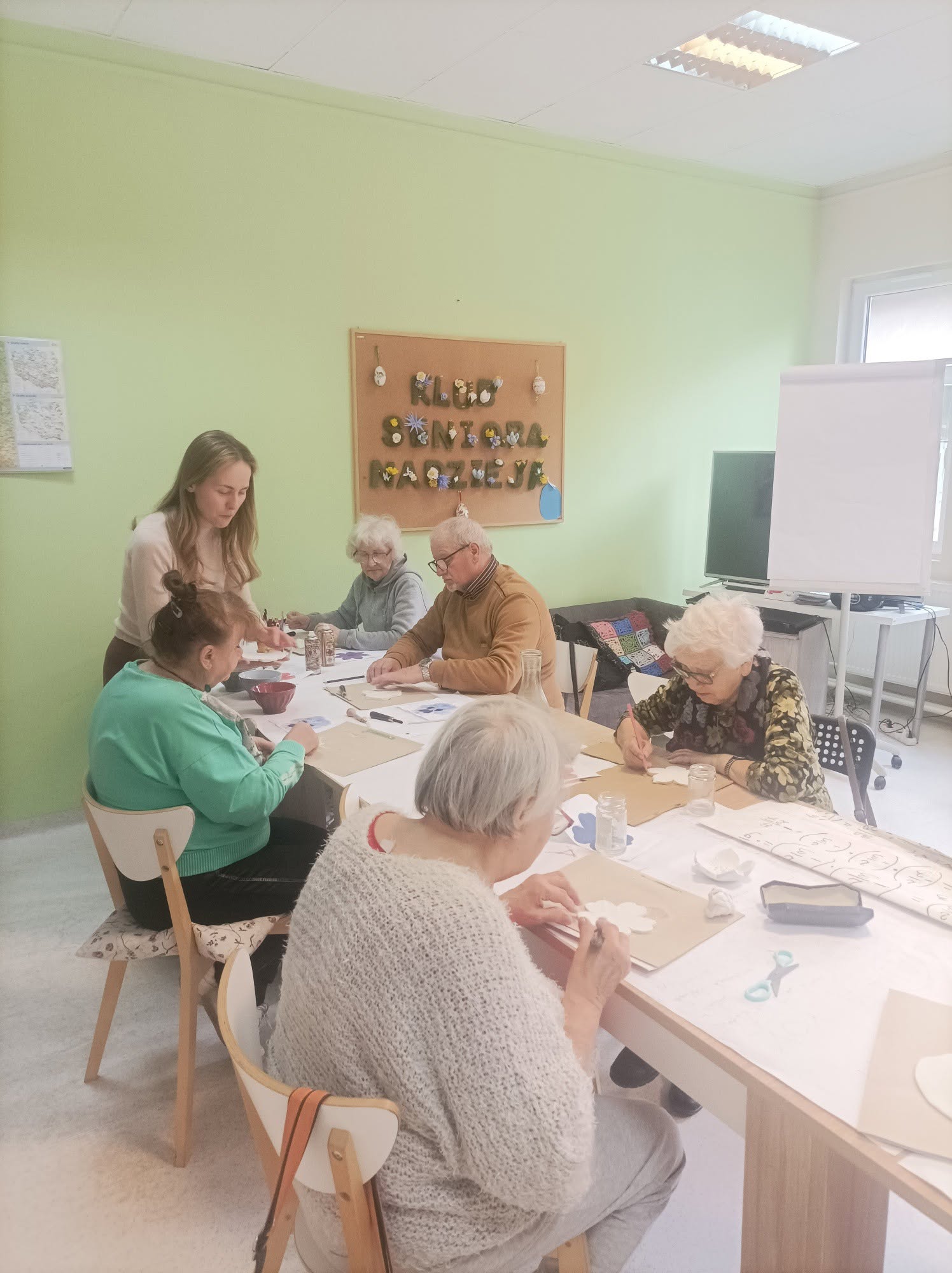 Warsztaty z rękodzieła to ulubione zajęcia seniorów
